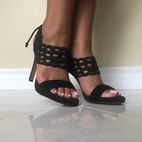 Latitude Femme Embroidered Suede Heels Pumps - Picture 2 of 2
